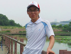 张翰超:我院2010级学生。乐于奉献,热心公益。曾担任我院后生志愿者协会会长,校后生志愿者协会理事等职务。曾组织及参与过广大的志愿行为,包括盲东谈主导读、爱心家教等历久行为,以及樱花节导游、绿色珞珈等,并组织成立青协贵府库,开展Lost&Found,聚积六院为孤儿爱心义卖,开展暑期社会施行等。曾赢得校优秀志愿者、樱花节优秀导游、优秀社团干部、行为积极分子、优秀学生等荣誉。任职团队赢得武汉大学十大了得志愿服务集体、暑期社会施行三等奖、优秀社团、明星社团等。宣言:“奉献相伴,你我同业”